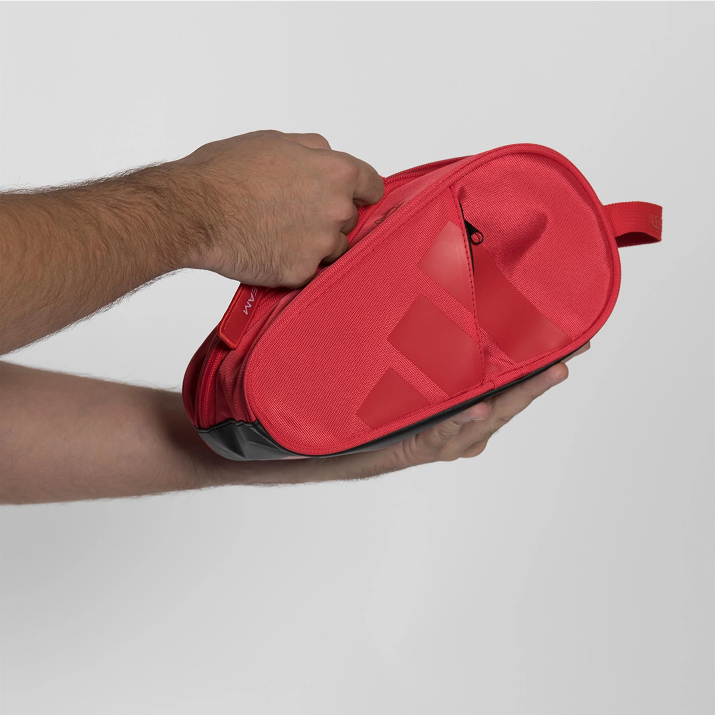 Accessory 2026 Kosmetikväska - svart, röd - Image 3