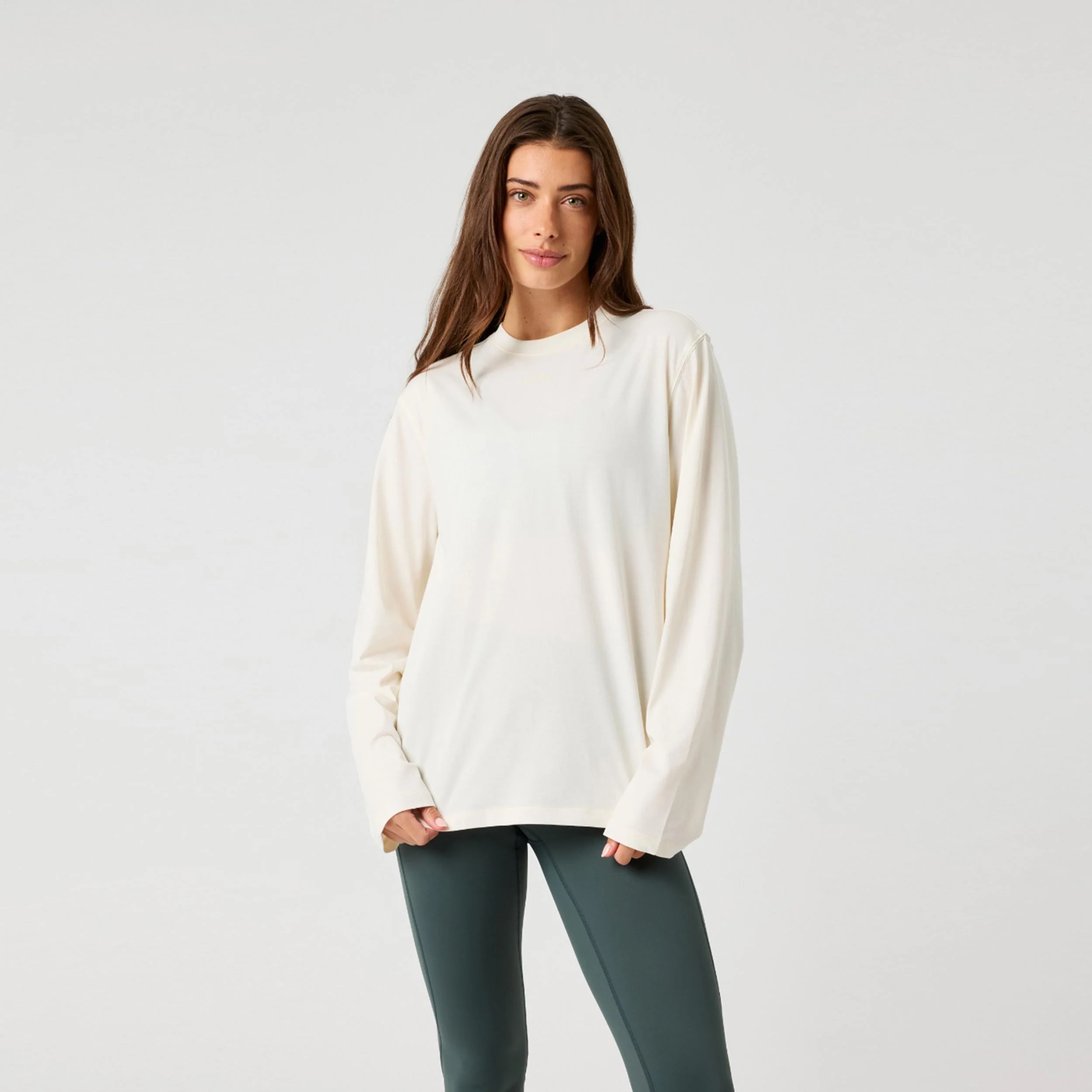 Studio Oversized Långärmat Damer - creme