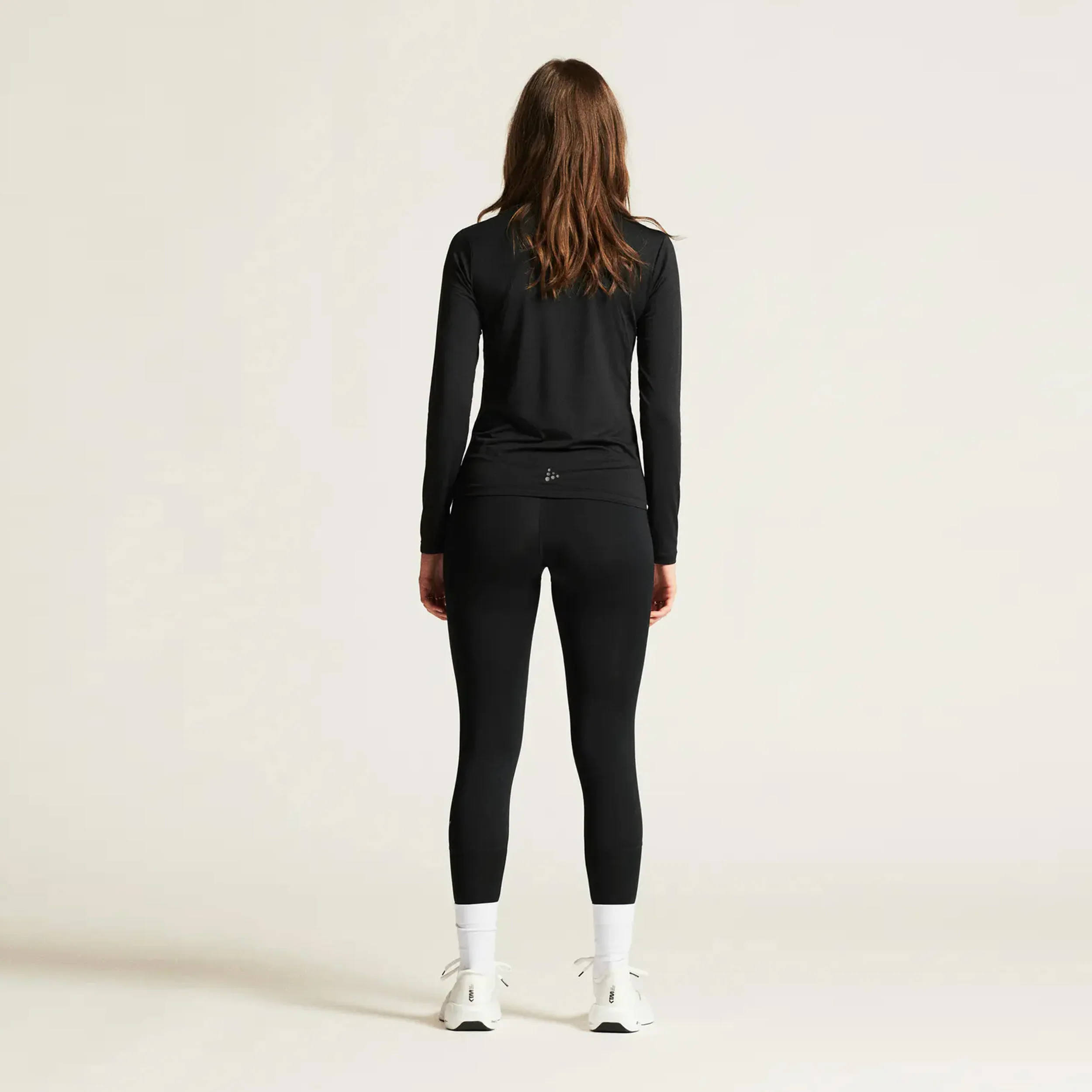 ADV Essence Löpartröja Damer - svart - Image 4