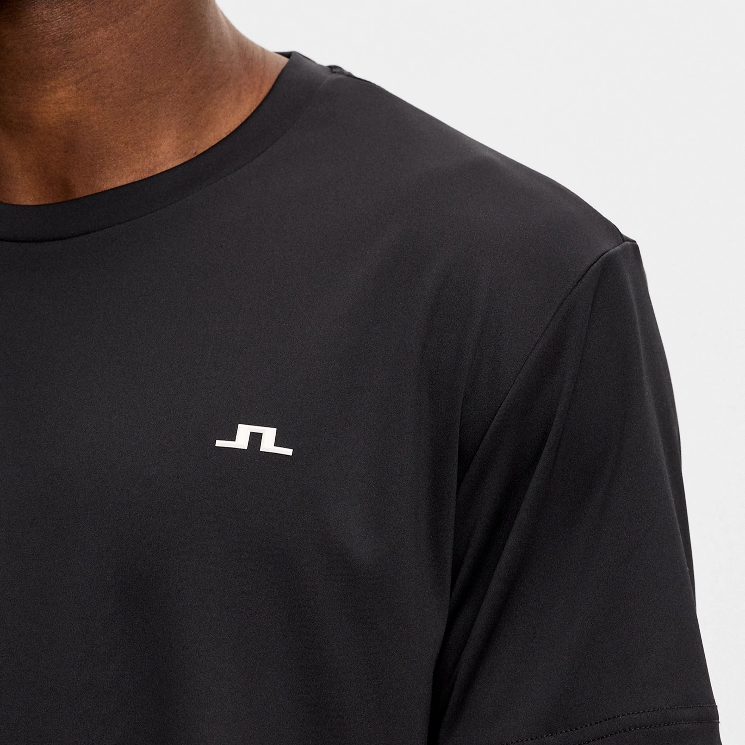 Ade  T-shirt Herrar-svart - Image 3