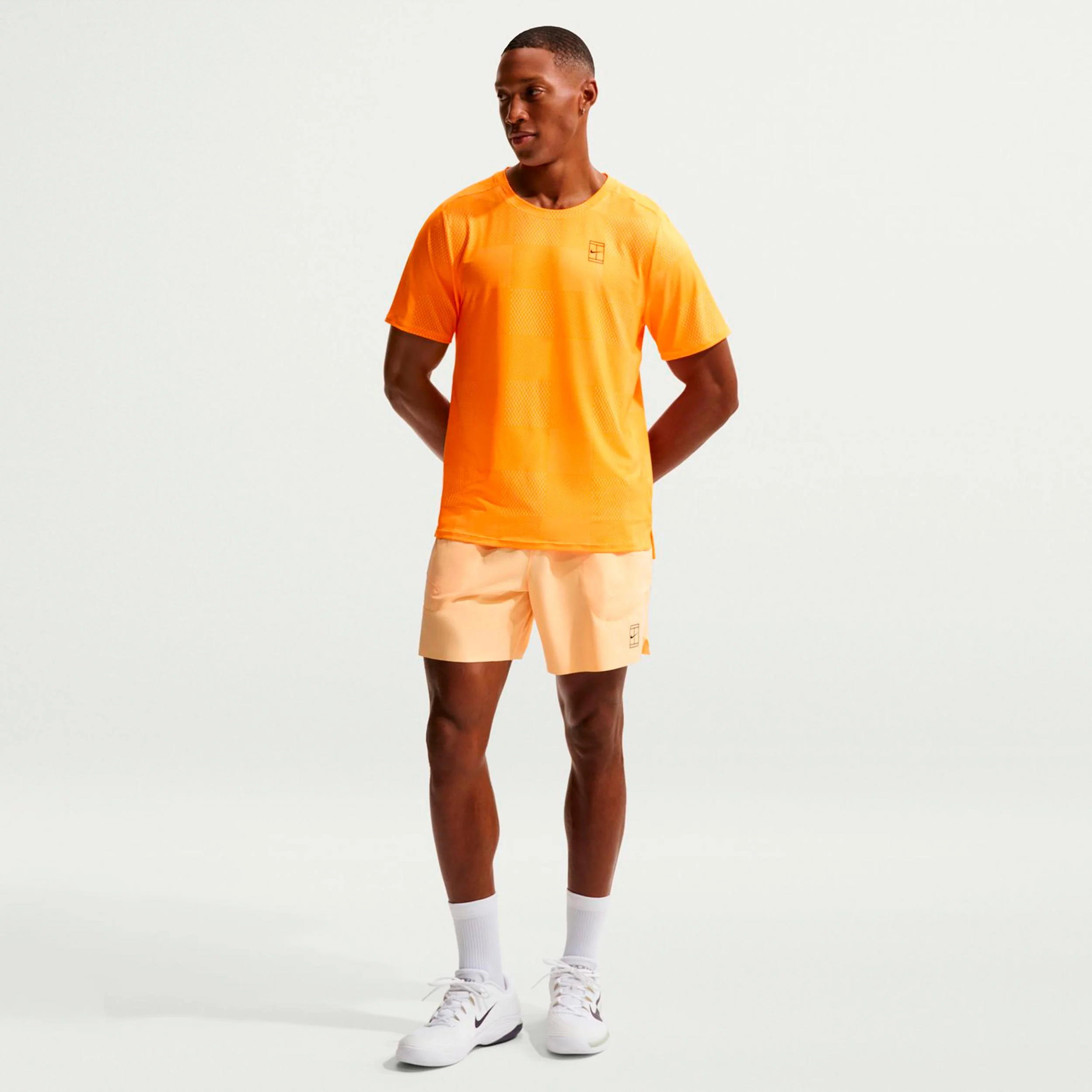 Carlos Alcaraz Court Dri-FIT Advantage 6in Shorts Herrar-gul - Image 2
