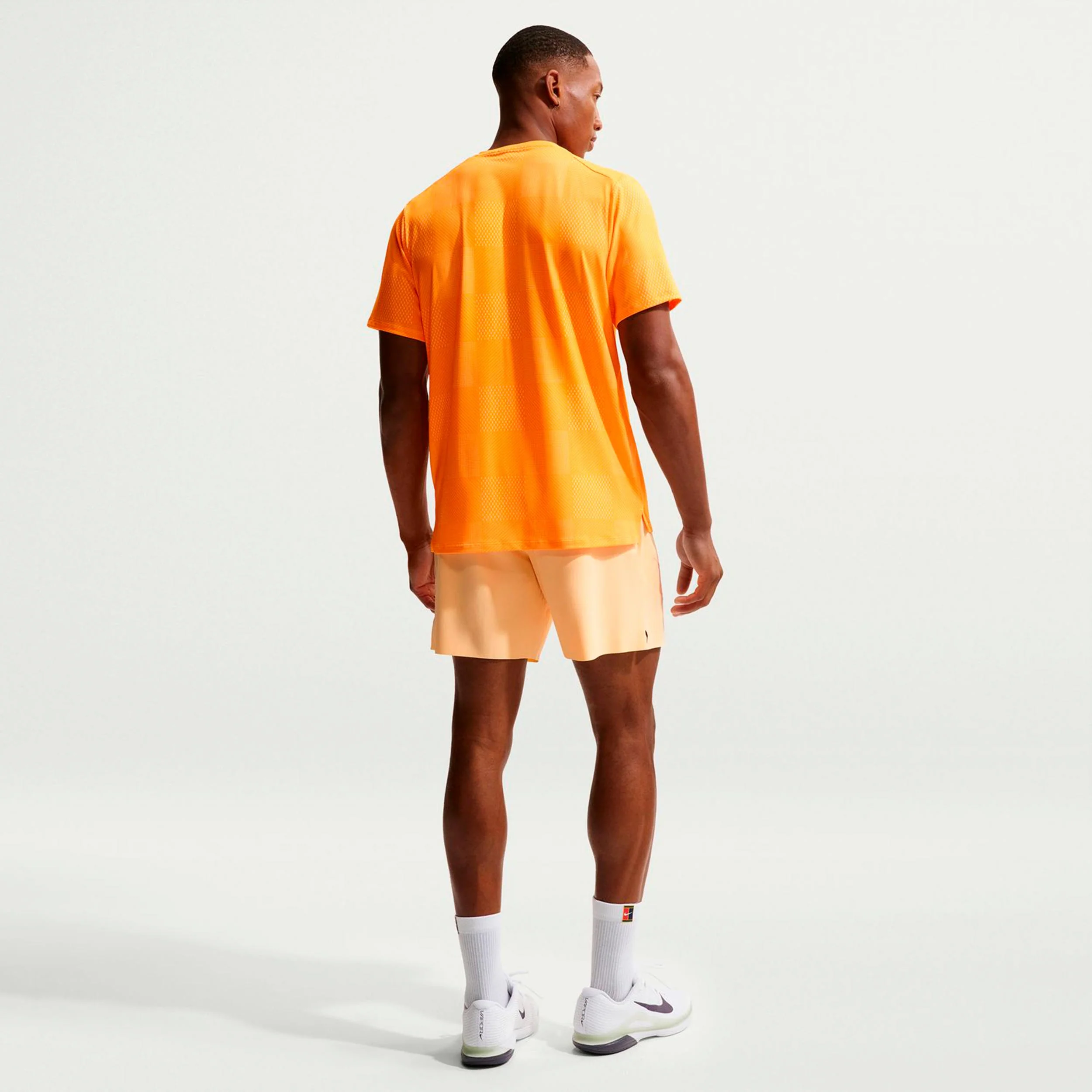 Carlos Alcaraz Court Dri-FIT Advantage 6in Shorts Herrar-gul - Image 3