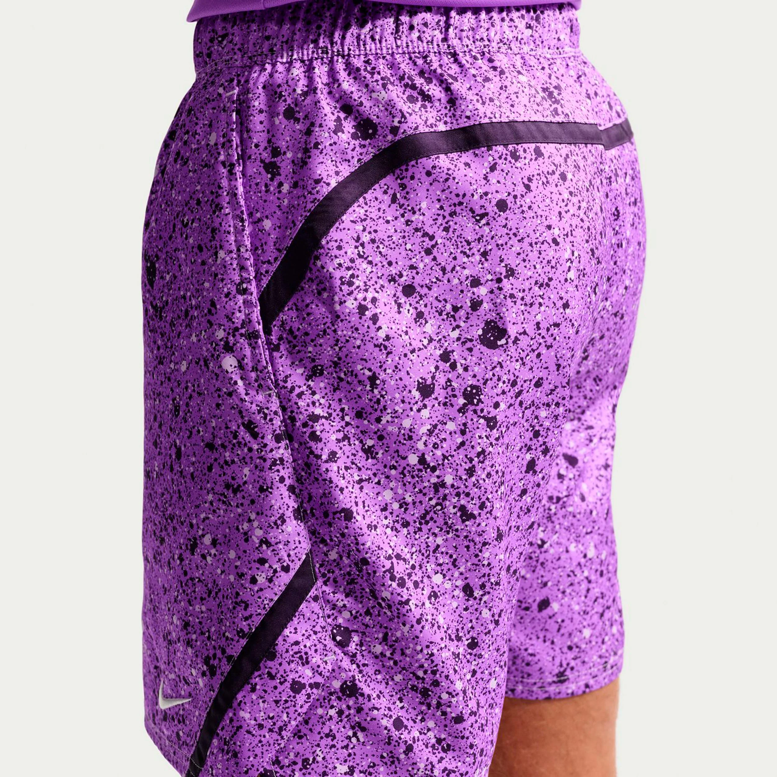 Court Dri-Fit Victory 7in Shorts Herrar - lila - Image 4