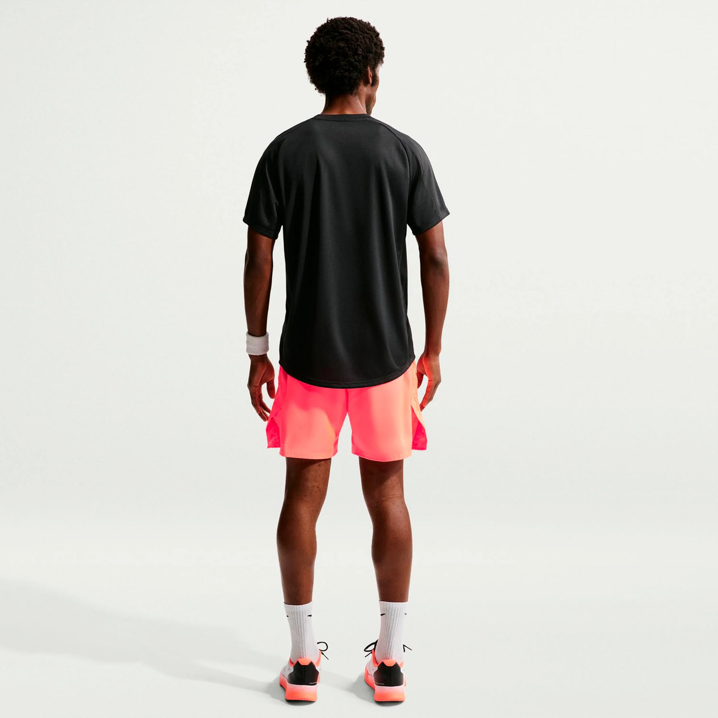 Court Victory Dri-Fit 7in Shorts Herrar - korall, svart - Image 3