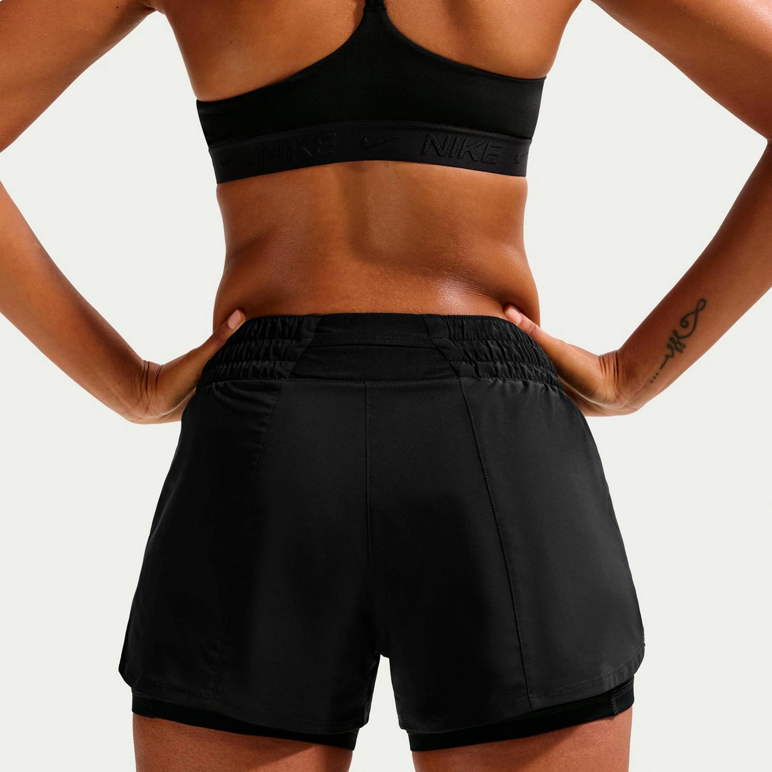 Dri-Fit One Mid Rise 2in1 3in Shorts Damer-svart, vit - Image 4