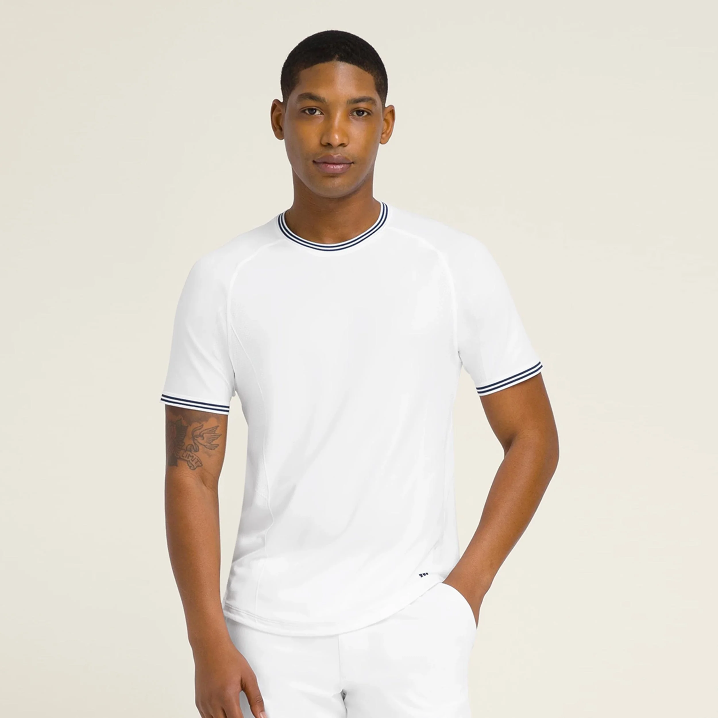 Court Performance Crew T-shirt Herrar-Vit - Image 5